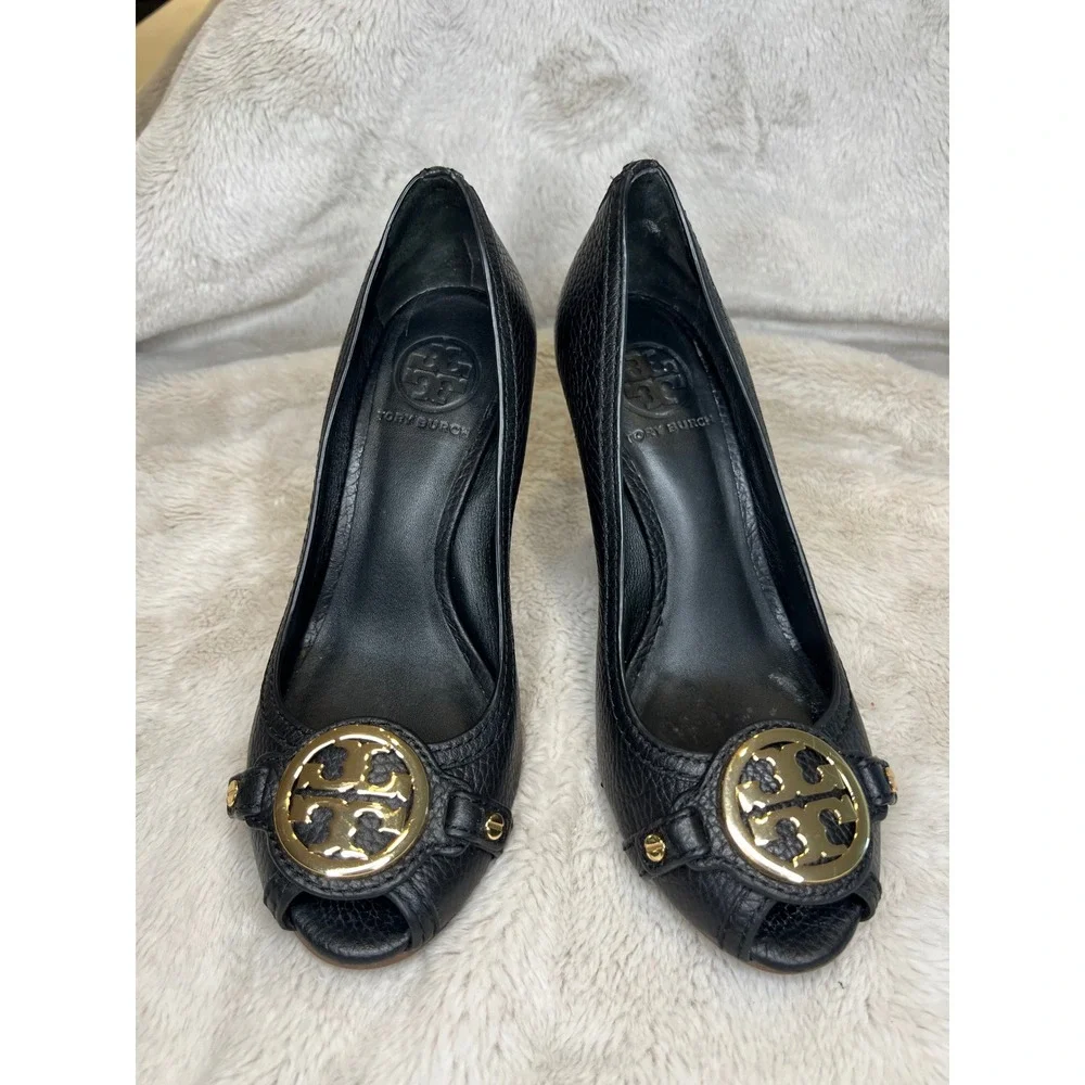 Tory Burch Womens Peep Toe Wedge Heels Logo Medallion Black 7.5